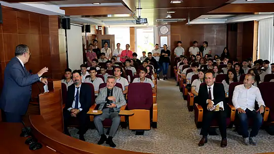 63 Öğrenciye Afet Gönüllüsü Eğitimi Verildi