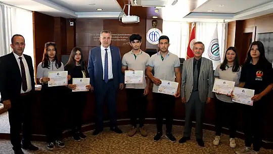 63 Öğrenciye Afet Gönüllüsü Eğitimi Verildi