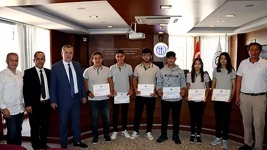 63 Öğrenciye Afet Gönüllüsü Eğitimi Verildi