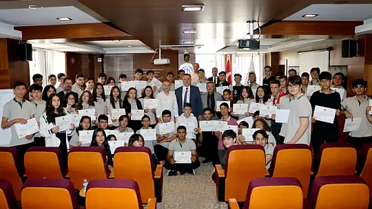 63 Öğrenciye Afet Gönüllüsü Eğitimi Verildi