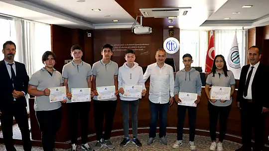 63 Öğrenciye Afet Gönüllüsü Eğitimi Verildi