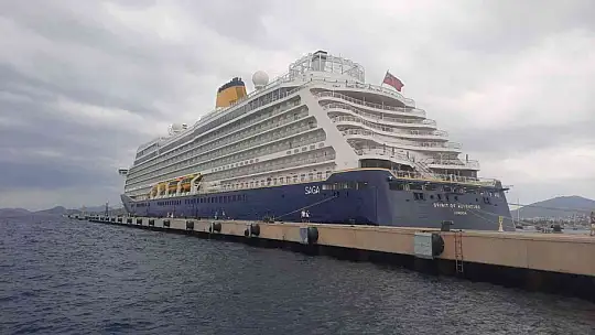 237 metrelik gemi 525 yolcusuyla Bodrum'da