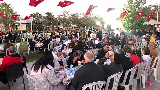 GAZİLER VE ŞEHİT AİLELERİ DERNEĞİ'NDEN İFTAR YEMEĞİ