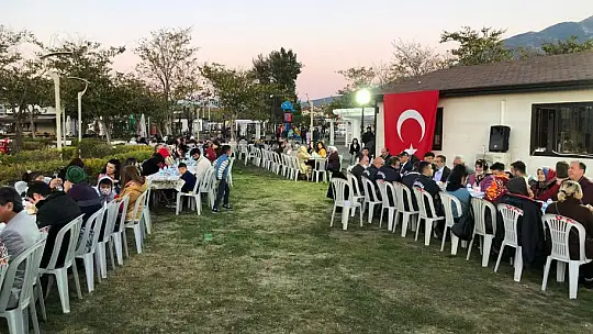 GAZİLER VE ŞEHİT AİLELERİ DERNEĞİ'NDEN İFTAR YEMEĞİ