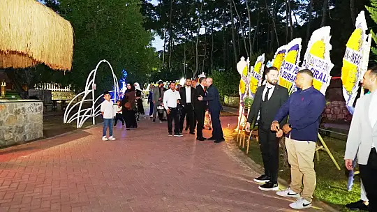 Kurt ile Çelik Çiftinin Dillere Destan Düğünü