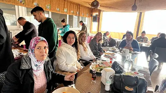 İYİ PARTİ'DEN SEÇİM ÖNCESİ İSTİŞARE KAHVALTISI