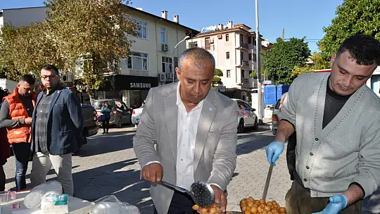 Şehitlerin hayrına lokma dağıtıldı
