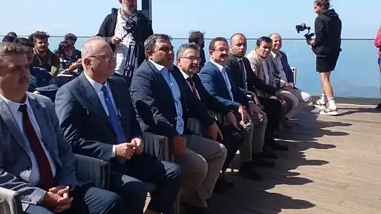 'WORLD ACRO CUP' ETKİNLİĞİ ÖLÜDENİZ'DE BAŞLADI