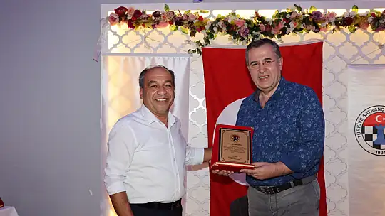 TURNUVADA DERECEYE GİRENLER ÖDÜLLERİNİ ALDI