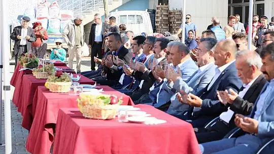 SEYDİKEMER'DE BAĞBOZUMU ŞENLİĞİ