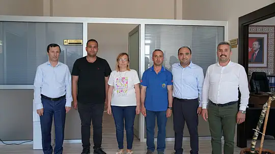 Başkan Akdenizli, Personelin Bayramını Kutladı