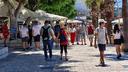 323 metre uzunluğundaki dev gemi, bir kez daha Bodrum'da