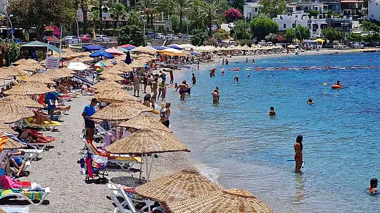 323 metre uzunluğundaki dev gemi, bir kez daha Bodrum'da