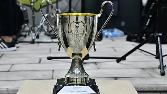 BAŞKAN KARACA, ŞAMPİYONLUK KUTLAMASINA KATILDI