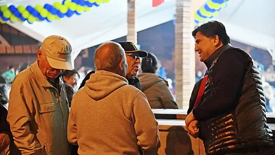 BAŞKAN KARACA, ŞAMPİYONLUK KUTLAMASINA KATILDI