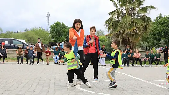 Öğrenciler baharın gelişini kutladı