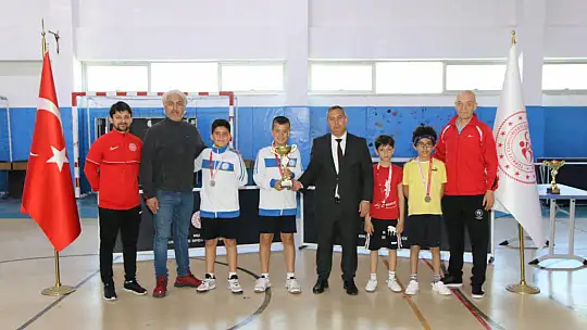 Masa tenisi müsabakaları tamamlandı