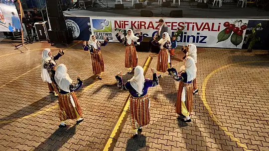 Nif Kiraz Festivali Coşkulu Geçti