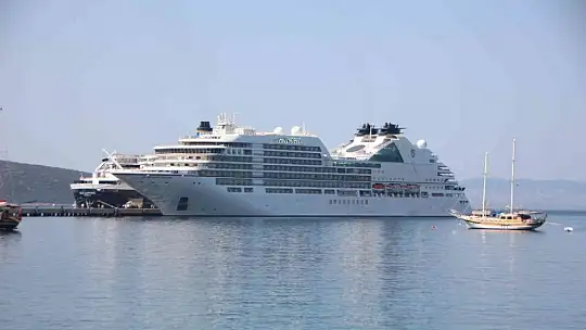 383 yolcuyla Bodrum'a geldi
