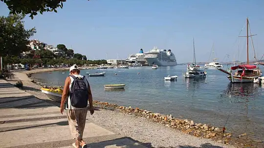 383 yolcuyla Bodrum'a geldi