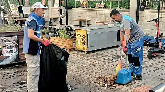 Şiddetli Yağmur Sonrası Sokaklar Temizlendi