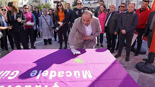 Seydikemer'de Kadına Yönelik Şiddete Karşı Yürüdüler