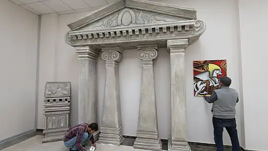 Seydikemer'de yerel ressamdan bir eser daha