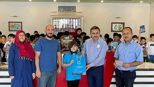 11 Yaşında Hafızlığını Tamamladı