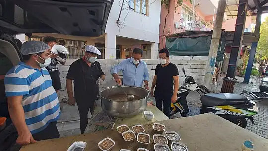 Muhtarlardan aşure etkinliği