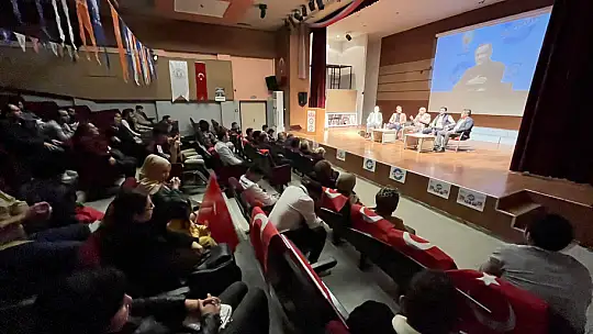 MİLLETVEKİLİ DEMİR FETHİYELİ GENÇLERLE BULUŞTU