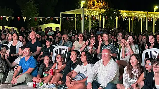 Final Heyecanı Menteşe Kent Meydanı'nda Yaşandı