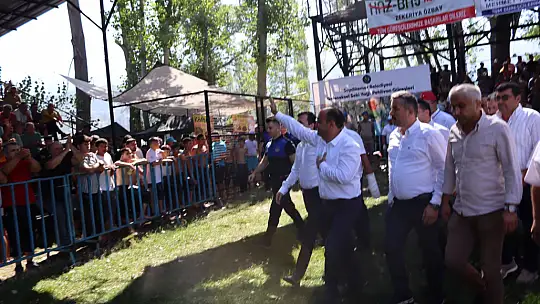 Başkan Akdenizli'den Selamlama Turu