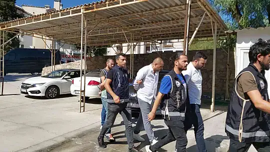 6 İLDE DOLANDIRICILIK OPERASYONUNDA GÖZALTINA ALINAN ŞÜPHELİLER ADLİYEYE SEVK EDİLDİ