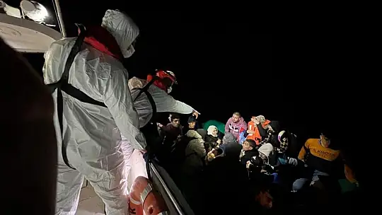 61 DÜZENSİZ GÖÇMEN YAKALANDI, 6'SI KURTARILDI