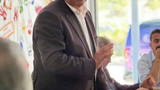 Aday Otgöz, 'Gece Uyumak, Gündüz Durmak Yok!'