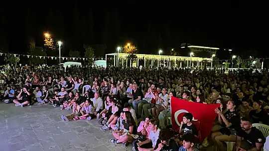 Final Heyecanı Menteşe Kent Meydanı'nda Yaşandı