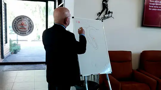 Alzheimer Defneği'nde seminer düzenlendi