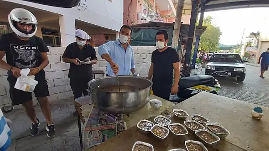 Muhtarlardan aşure etkinliği