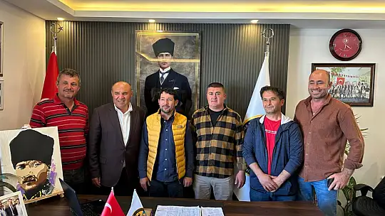 Aday Otgöz, 'Gece Uyumak, Gündüz Durmak Yok!'