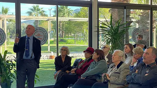 Alzheimer Defneği'nde seminer düzenlendi