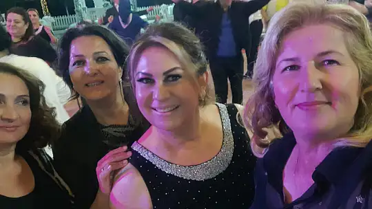 GENÇ ÇİFTİN MUTLU GÜNÜ