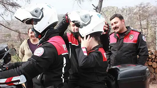 9 yaşındaki Yağmur'un polis olma hayalini gerçekleştirdiler