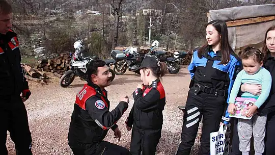 9 yaşındaki Yağmur'un polis olma hayalini gerçekleştirdiler