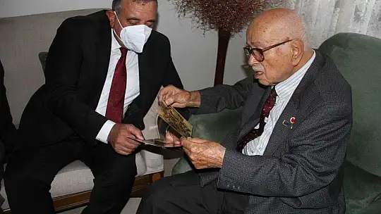 94 Yaşındaki Kore Gazisini Sevindiren Ziyaret