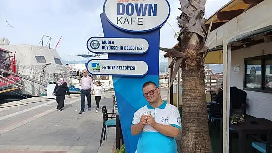 'Sen De Gel Down Cafe' misafirlerini bekliyor