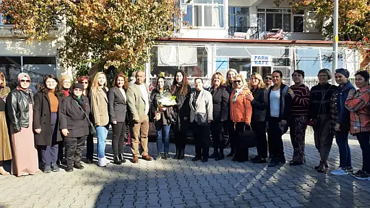 İYİ PARTİ 'KAPI ÇAL, GÖNÜL AL' PROJESİ FETHİYE'DE DE BAŞLADI