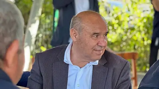 Aday Otgöz, 'Gece Uyumak, Gündüz Durmak Yok!'