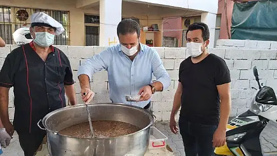 Muhtarlardan aşure etkinliği