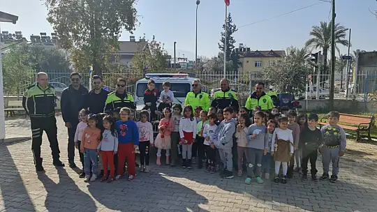 ANADOLU ÖĞRENCİLERİNE POLİSLİK MESLEĞİ TANITILDI