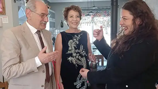 İKİNCİ BAHARLARINI YAŞIYORLAR